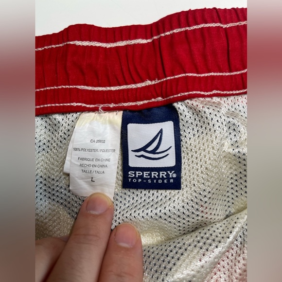 SPERRY Swim Trunks Men’s Whales Red/Navy/Ivory Lined Pockets Size L - Picture 10 of 11